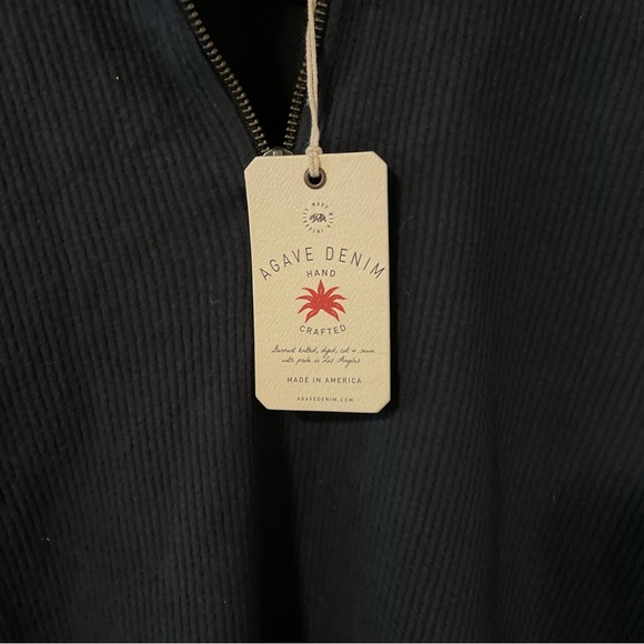 Agave Denim Wave Train Flat Back Seersucker 1/4 Zip Mock Pullover Black NWT-S - Picture 9 of 13